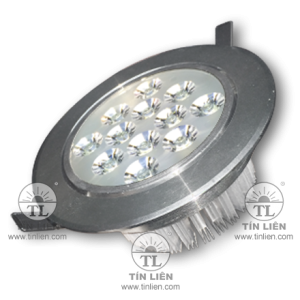 den-led-am-tran-chieu-roi-7w